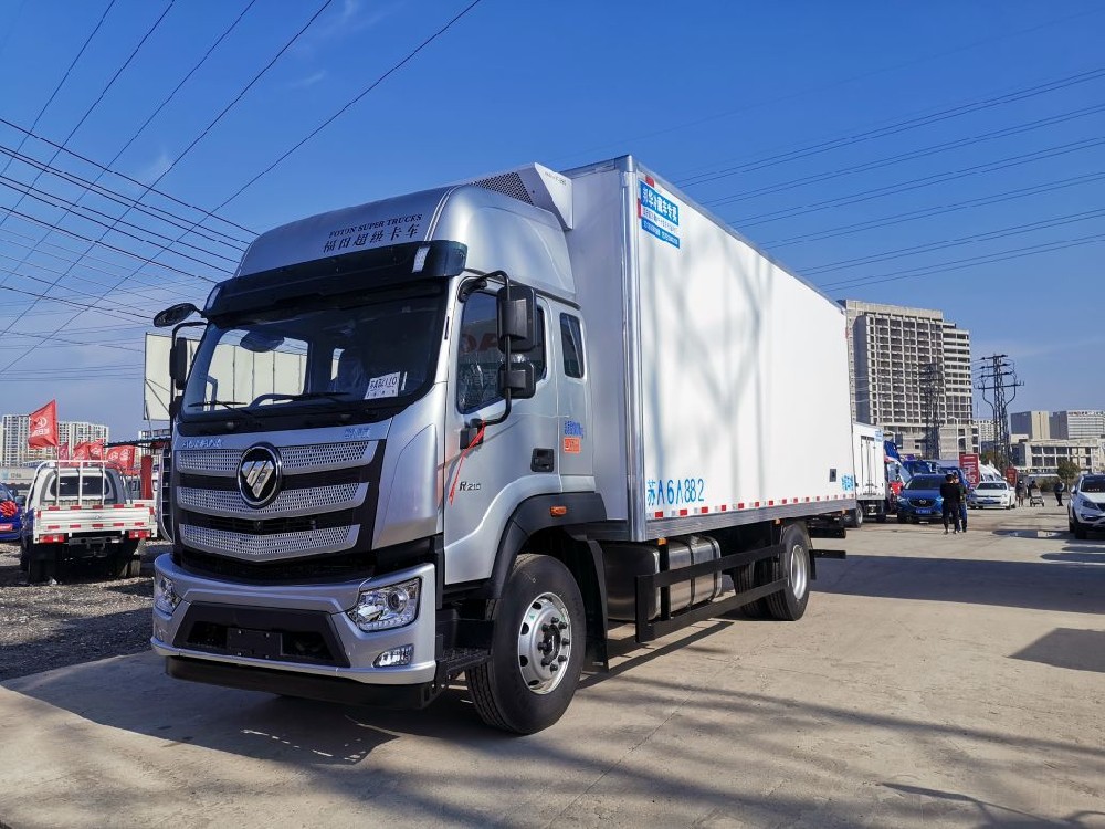 欧航国六（四缸6米8车厢）冷藏车